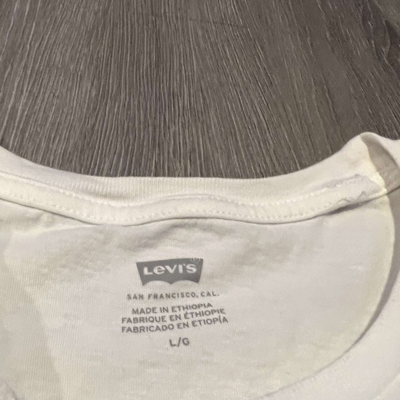 Levi’s tee - Picture 3 of 3